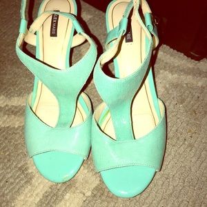 Size 9 Alex Marie heels, never worn with tag